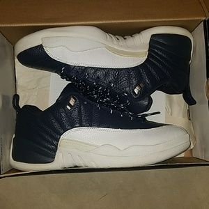 Air jordan retro 12 low (obsidian)
